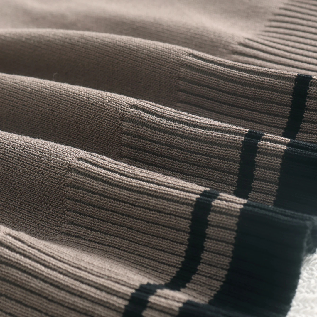 Leon Crewneck