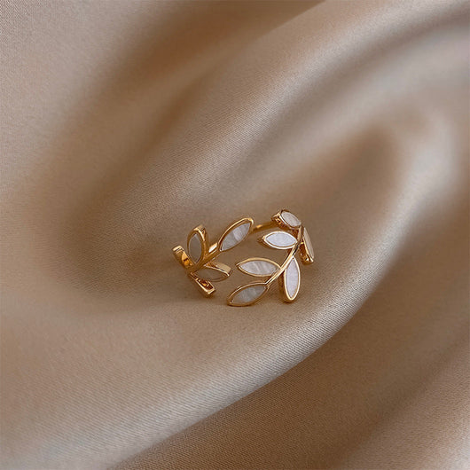 Laurel Leaf Ring